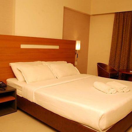 Hotel Tanish Residency Navi Mumbai Ngoại thất bức ảnh