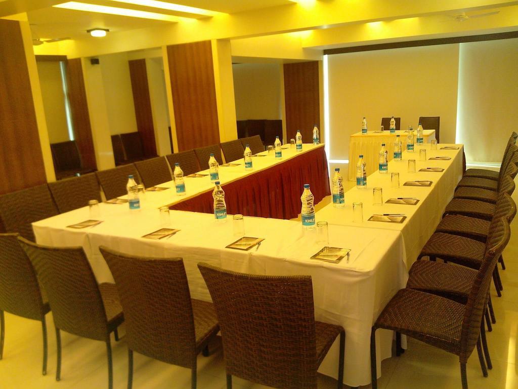 Hotel Tanish Residency Navi Mumbai Ngoại thất bức ảnh